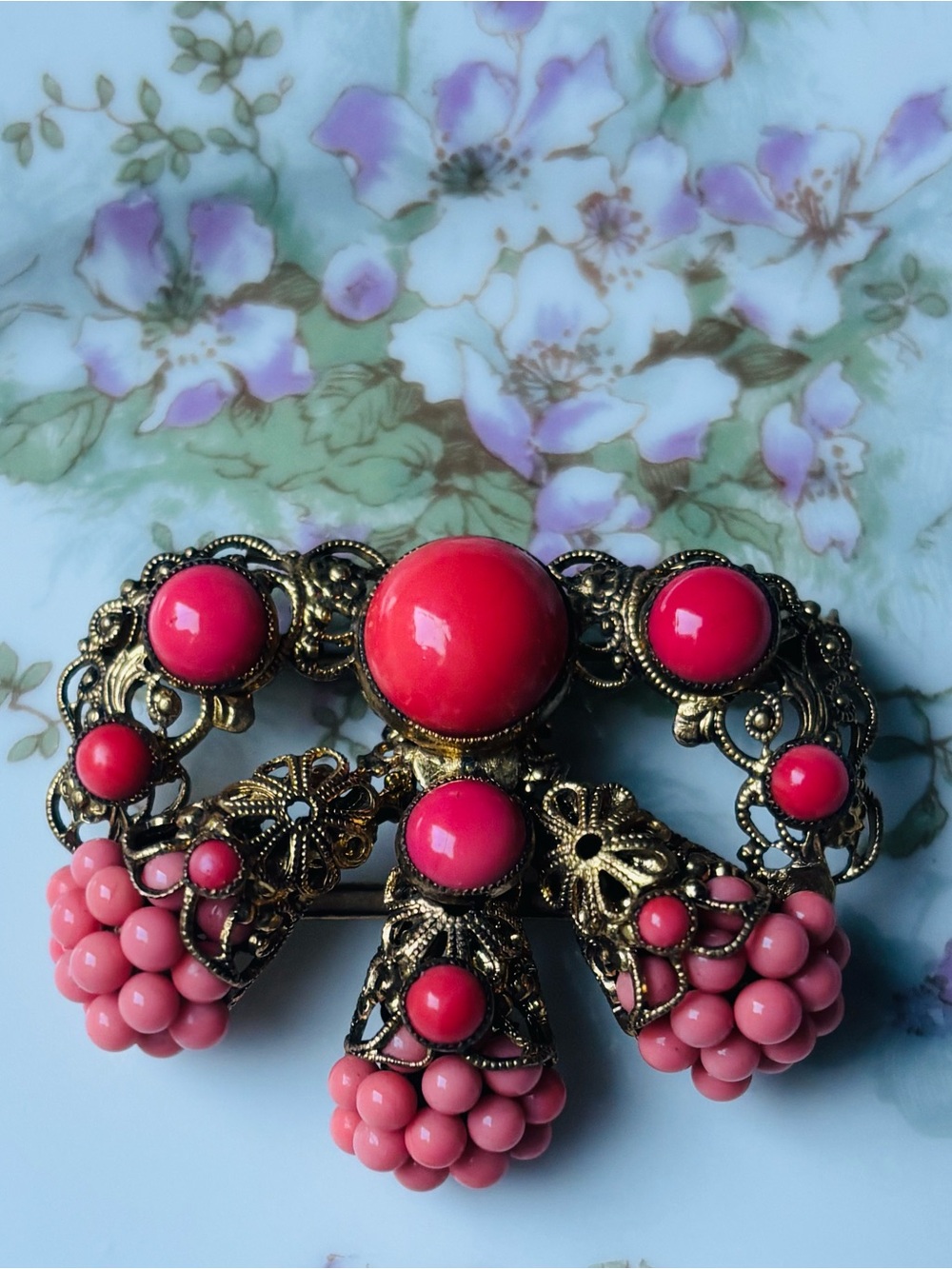 Antique coral pink glass gold-tone filigree Statement Brooch